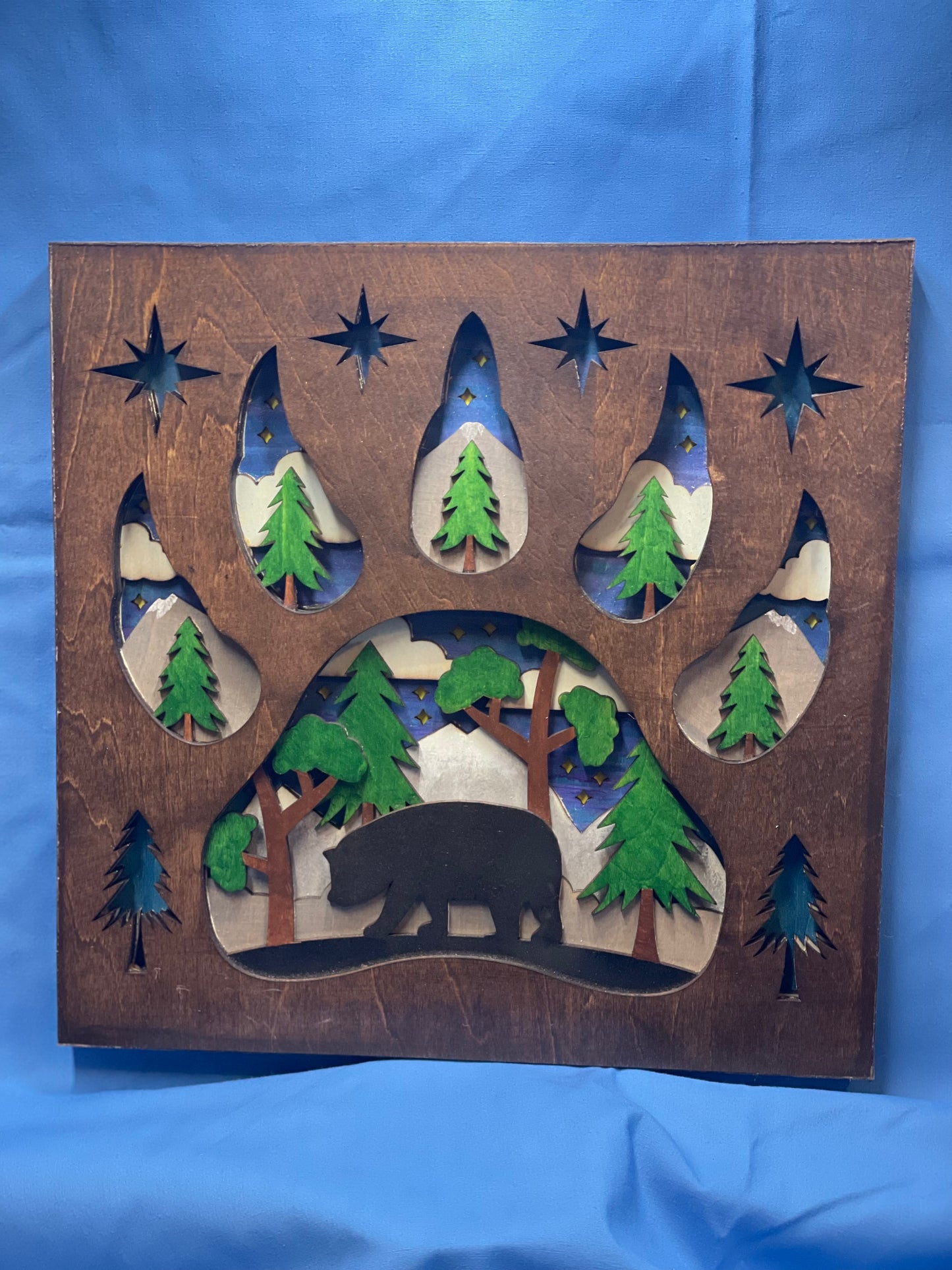 Bear Paw Silhouette